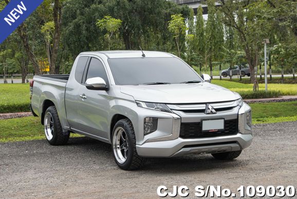 Mitsubishi Triton in Silver for Sale Image 0