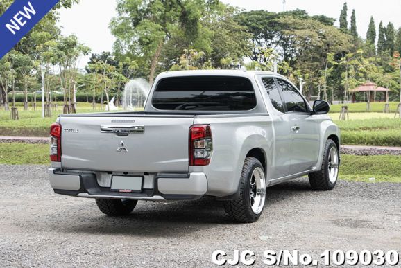 Mitsubishi Triton in Silver for Sale Image 2