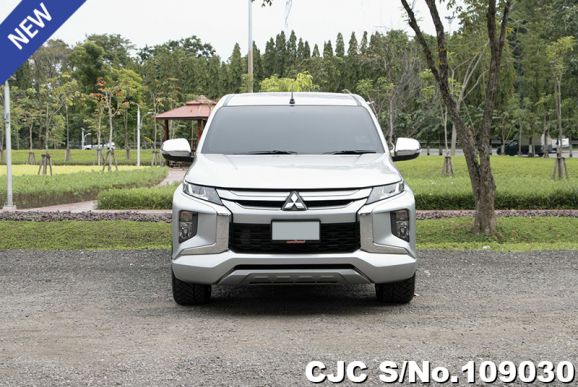 Mitsubishi Triton in Silver for Sale Image 4