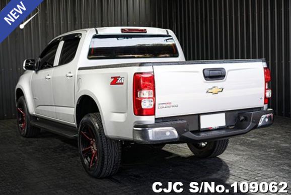 Chevrolet Colorado in Silver for Sale Image 1