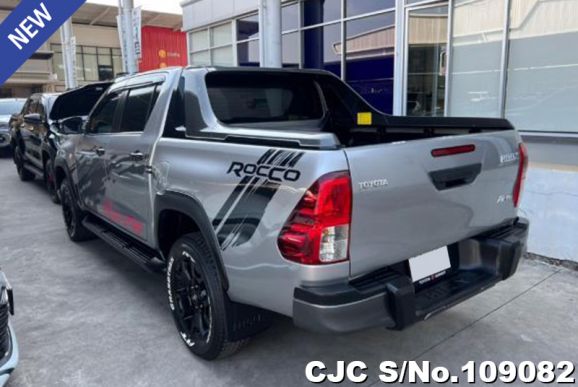 Toyota Hilux in Gray for Sale Image 1