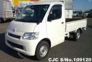 Toyota Townace in White for Sale Image 3