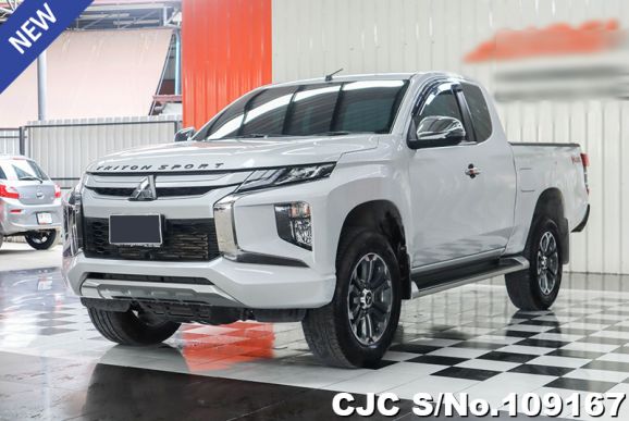 Mitsubishi Triton in White for Sale Image 3