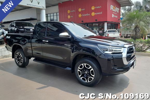 Toyota Hilux in Black for Sale Image 0