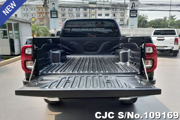 Toyota Hilux in Black for Sale Image 6