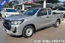 Toyota Hilux in Silver for Sale Image 3