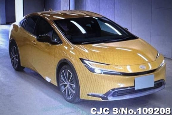 Toyota Prius in Yellow for Sale Image 0