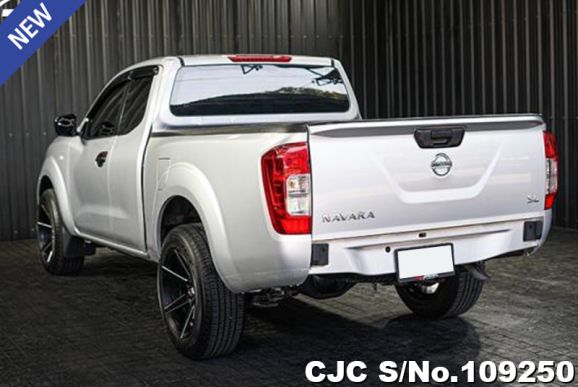 Nissan Navara in Silver for Sale Image 1