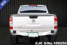 Nissan Navara in Silver for Sale Image 5