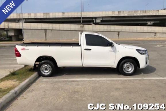 Toyota Hilux in White for Sale Image 6