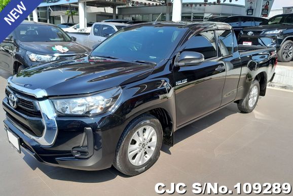 Toyota Hilux in Black for Sale Image 3