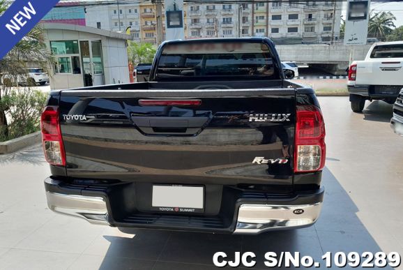 Toyota Hilux in Black for Sale Image 5