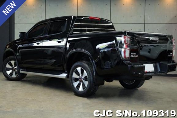 Isuzu D-Max in Black for Sale Image 1