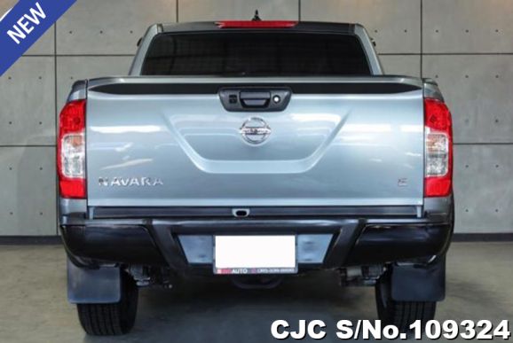 Nissan Navara in Gray for Sale Image 3