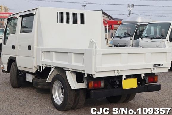 Isuzu Elf in White for Sale Image 2