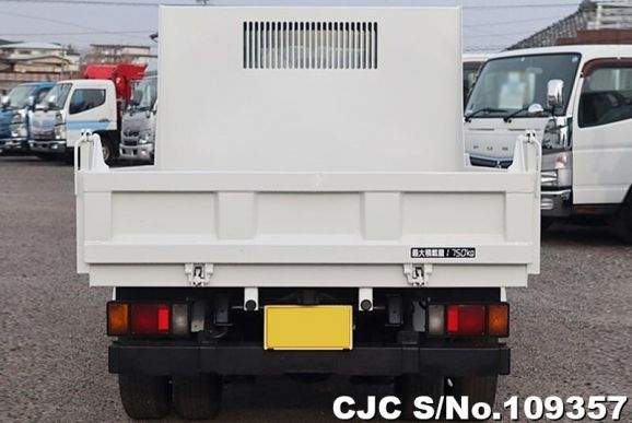 Isuzu Elf in White for Sale Image 5