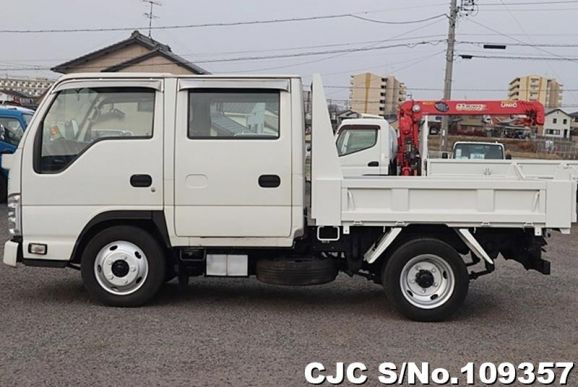 Isuzu Elf in White for Sale Image 7