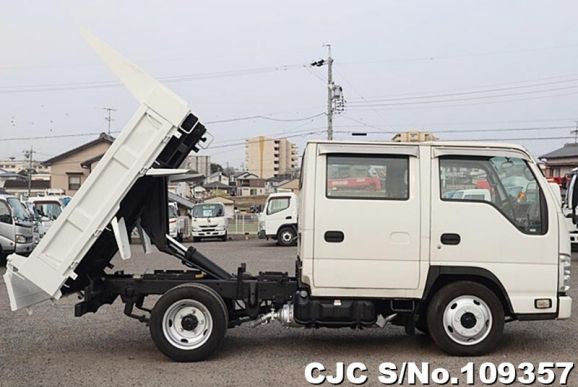 Isuzu Elf in White for Sale Image 8