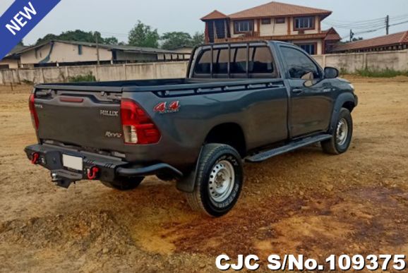 Toyota Hilux in Gray for Sale Image 2