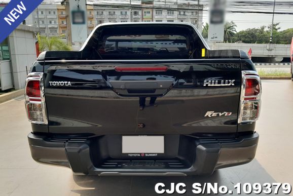 Toyota Hilux in Black for Sale Image 5