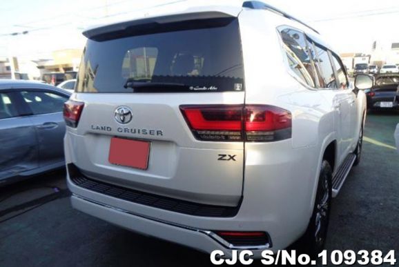 Toyota Land Cruiser in Pearl for Sale Image 2