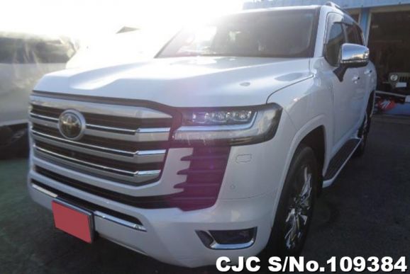 Toyota Land Cruiser in Pearl for Sale Image 3