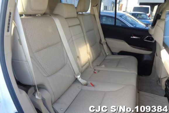 Toyota Land Cruiser in Pearl for Sale Image 8