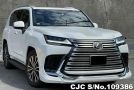 Lexus LX 600 in Pearl for Sale Image 0