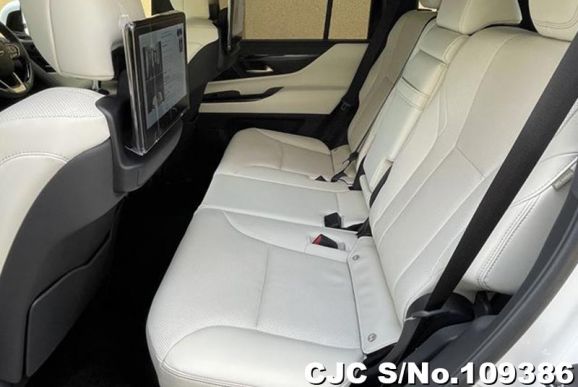 Lexus LX 600 in Pearl for Sale Image 10