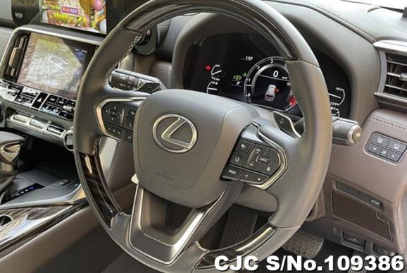 Lexus LX 600 in Pearl for Sale Image 11