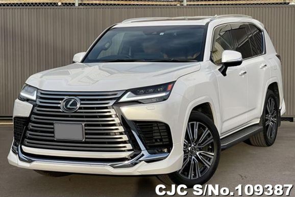 Lexus LX 600 in Pearl for Sale Image 3