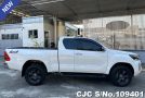 Toyota Hilux in White for Sale Image 6