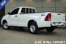 Toyota Hilux in White for Sale Image 1