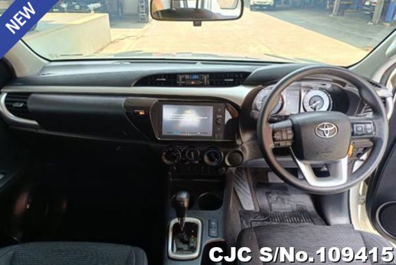 Toyota Hilux in White for Sale Image 4