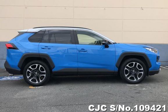 Toyota Rav4 in Blue for Sale Image 6