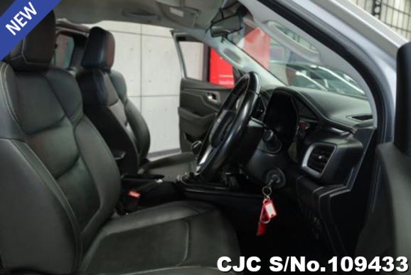 Isuzu D-Max in Silver for Sale Image 5