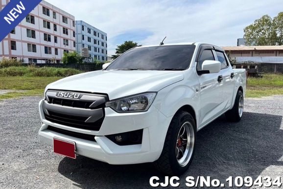 Isuzu D-Max in White for Sale Image 3