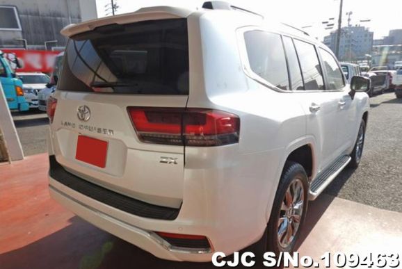 Toyota Land Cruiser in Pearl for Sale Image 2