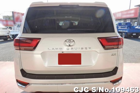 Toyota Land Cruiser in Pearl for Sale Image 5