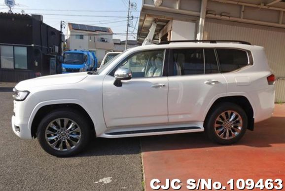 Toyota Land Cruiser in Pearl for Sale Image 7