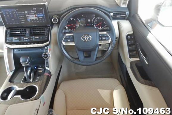 Toyota Land Cruiser in Pearl for Sale Image 9