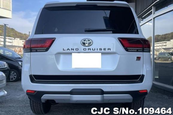 Toyota Land Cruiser in Pearl for Sale Image 5