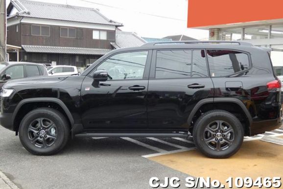 Toyota Land Cruiser in Black for Sale Image 7