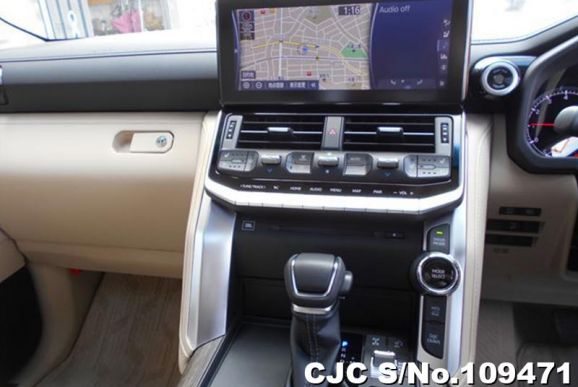 Toyota Land Cruiser in Pearl for Sale Image 12