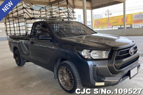 Toyota Hilux in Gray for Sale Image 0