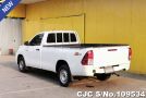 Toyota Hilux in White for Sale Image 1