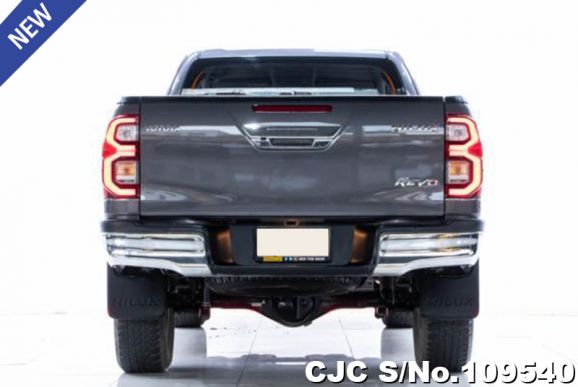 Toyota Hilux in Gray for Sale Image 3