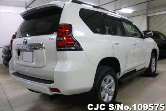 Toyota Land Cruiser Prado in White for Sale Image 2