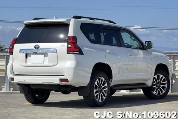 Toyota Land Cruiser Prado in White for Sale Image 1