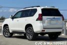 Toyota Land Cruiser Prado in White for Sale Image 2